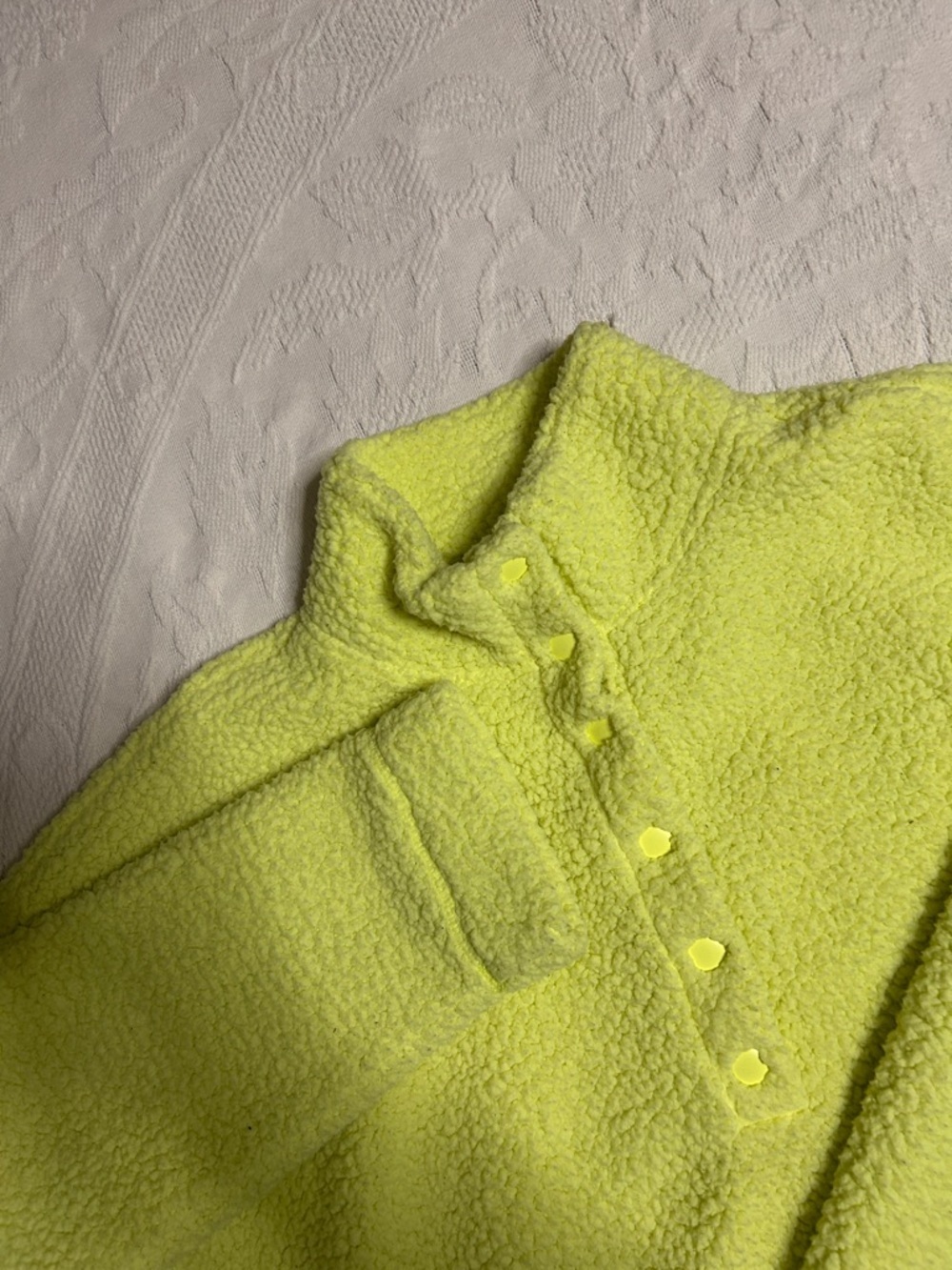 Aerie Size Medium Neon Yellow Sherpa Pullover 1/2 Snap Buttons pockets Cozy Fun